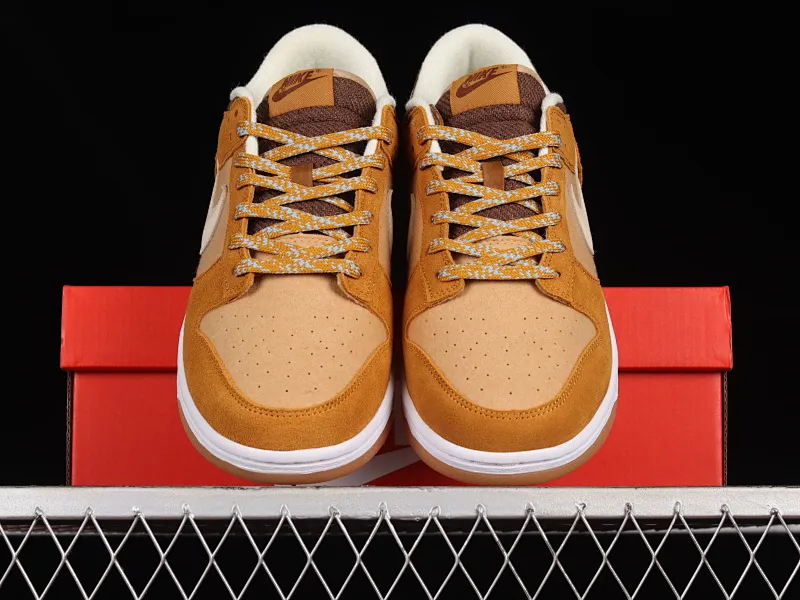 All categories Nk SB Dunk series Nk SB Dunk Low low-top sneakers F version Nk Dunk Low Bear joint name wheat color SB low-top sports and leisure sneakers DZ5350-288